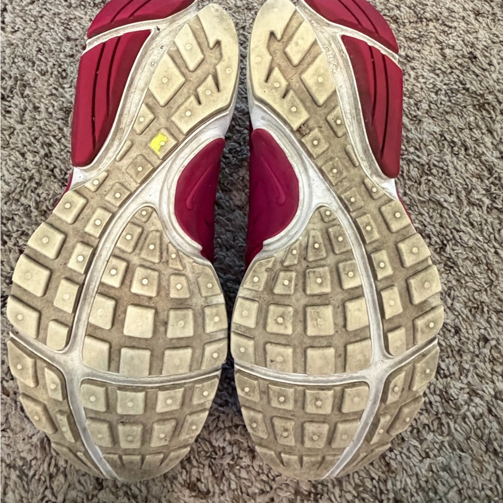 Nike Women's Fuchsia Mesh Sneakers - Picture 2 of 5